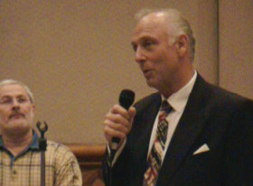 Philips Thailand Chairman Vic Tee wishing us Bon Voyage.