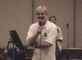 After an exhilarating concert performance, Rien Frankenhuis kicks off the fare-well party.