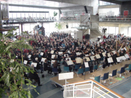 En de fotograaf heeft werkelijk alle hoeken van de zaal gezien.